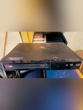 LG Black Blu-ray Disc Player with USB and HDMI